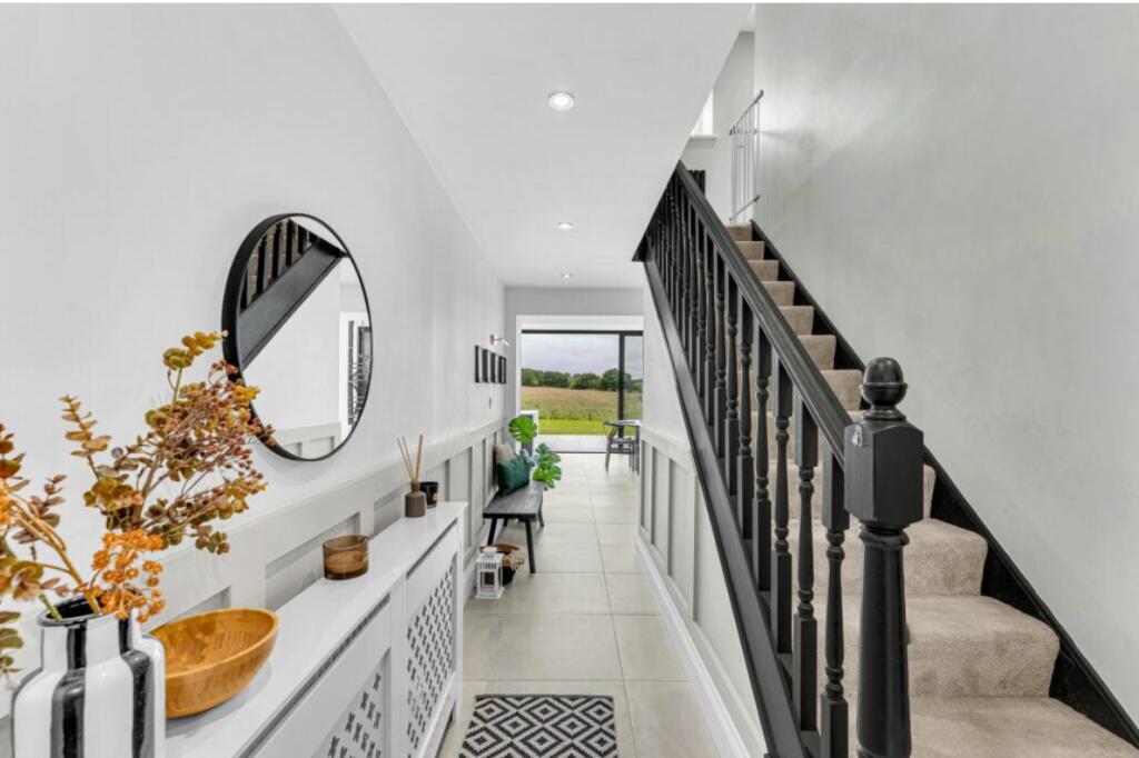 House in Wigan, Ashton-in-Makerfield - More