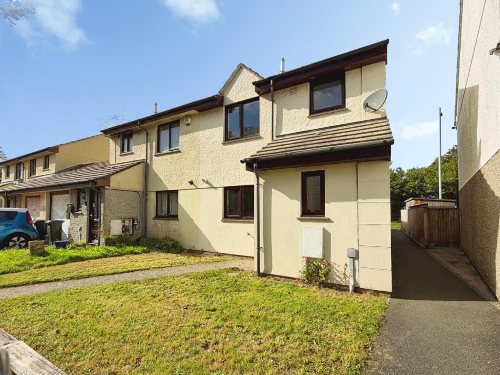 3-bed semi-detached on Seneschall Park, Helston, Cornwall, TR13, £270,000