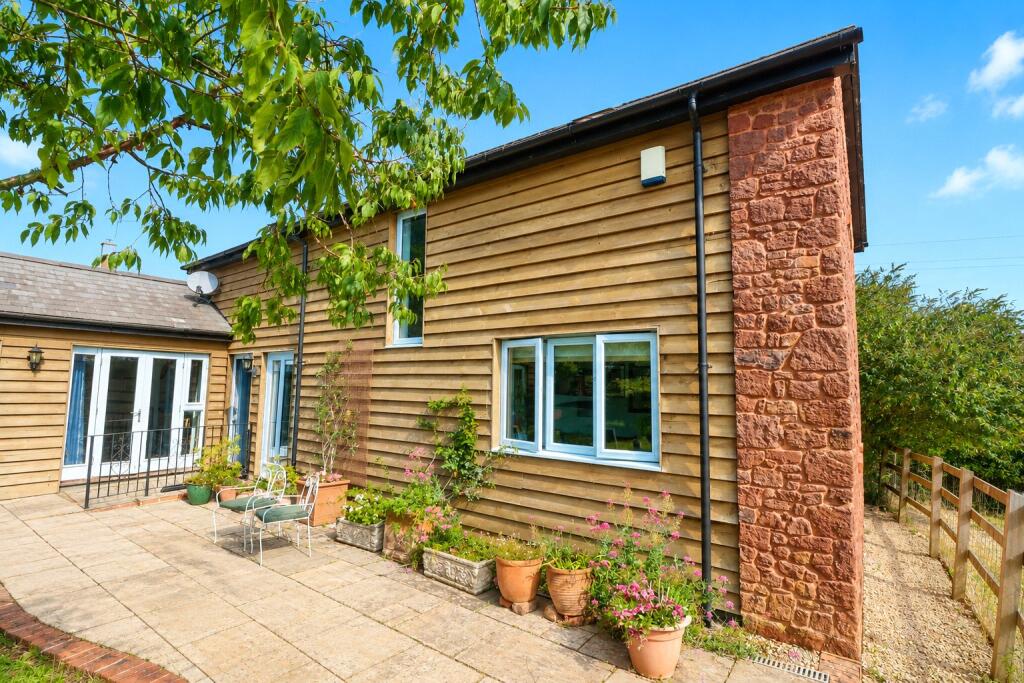 House in Taunton - View 5
