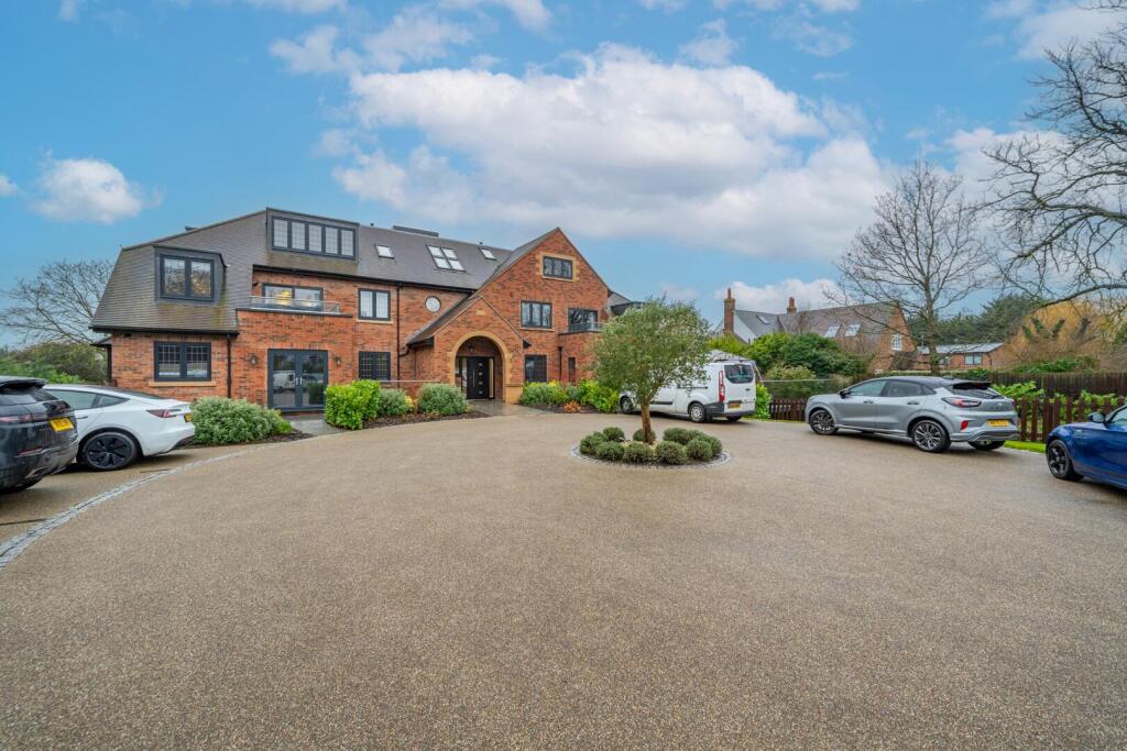 Main image of property: Nicker Hill, Keyworth, Nottingham