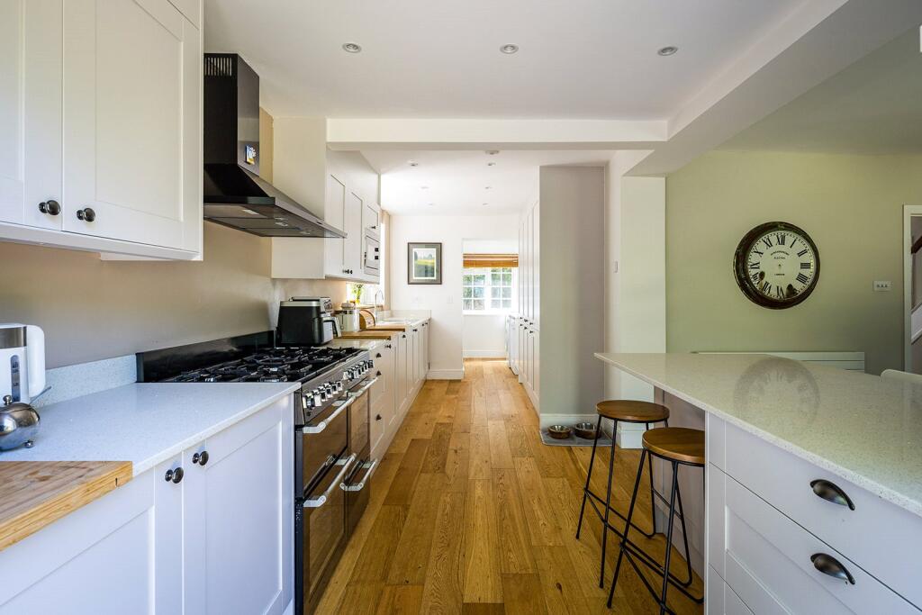 House in Guildford, Surrey - View 4