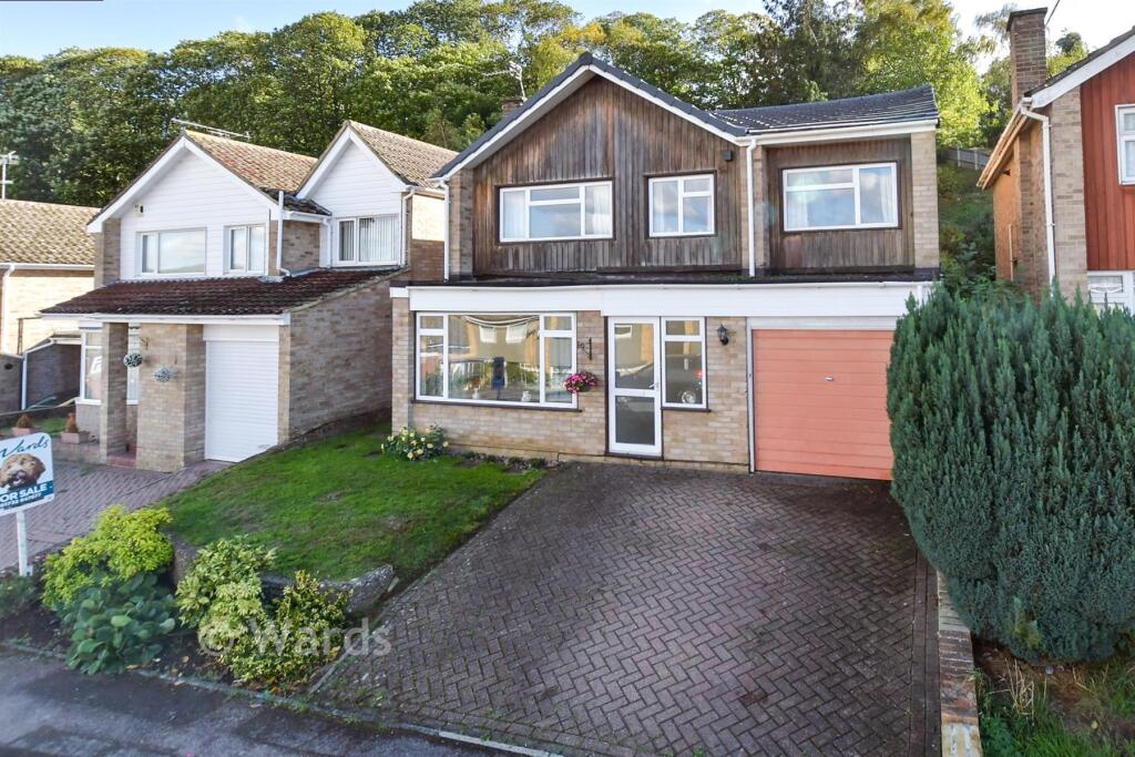 5-bed detached on Primrose Drive, Ditton, Aylesford, Kent, £347,000