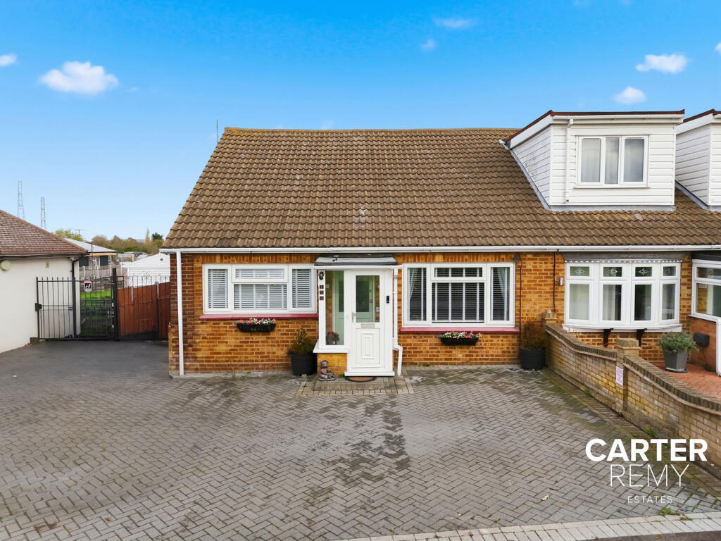 3-bed bungalow on Heath Road, Orsett, Grays, RM16 3AD, £425,000
