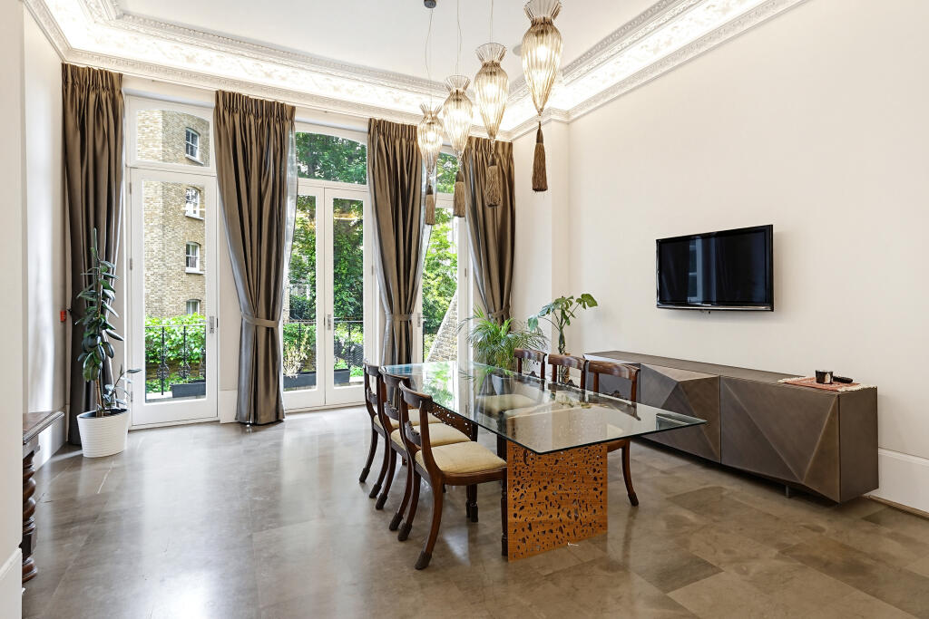 4 bedroom maisonette for rent