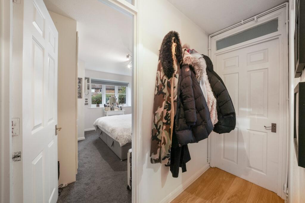 Apartment in Three Rivers, Moneyhill, Mill End - More