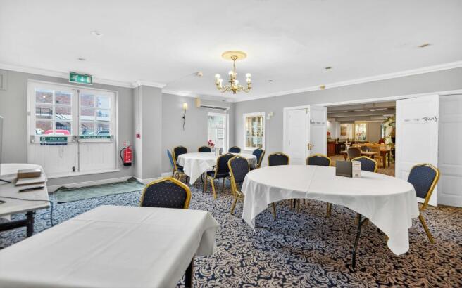 8685238-interior02.jpg