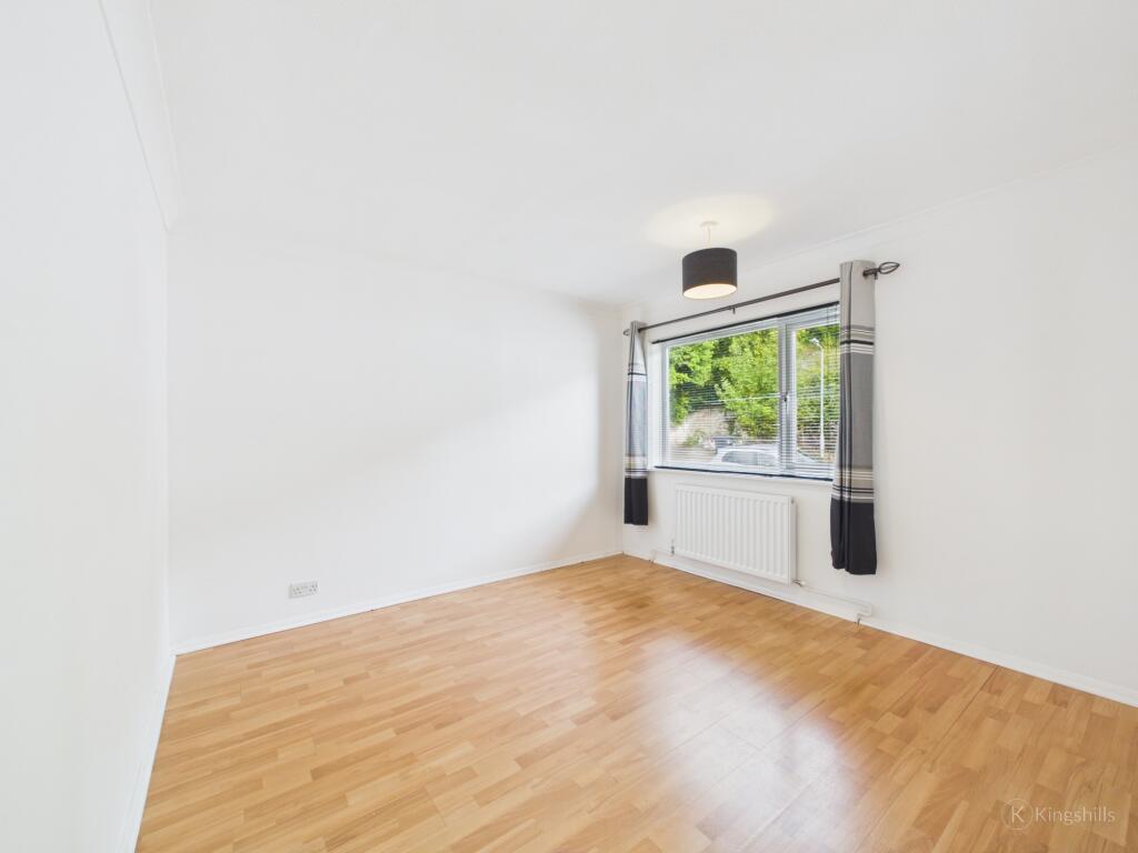 Apartment in Hemel Hempstead, High Wycombe Community Board - More