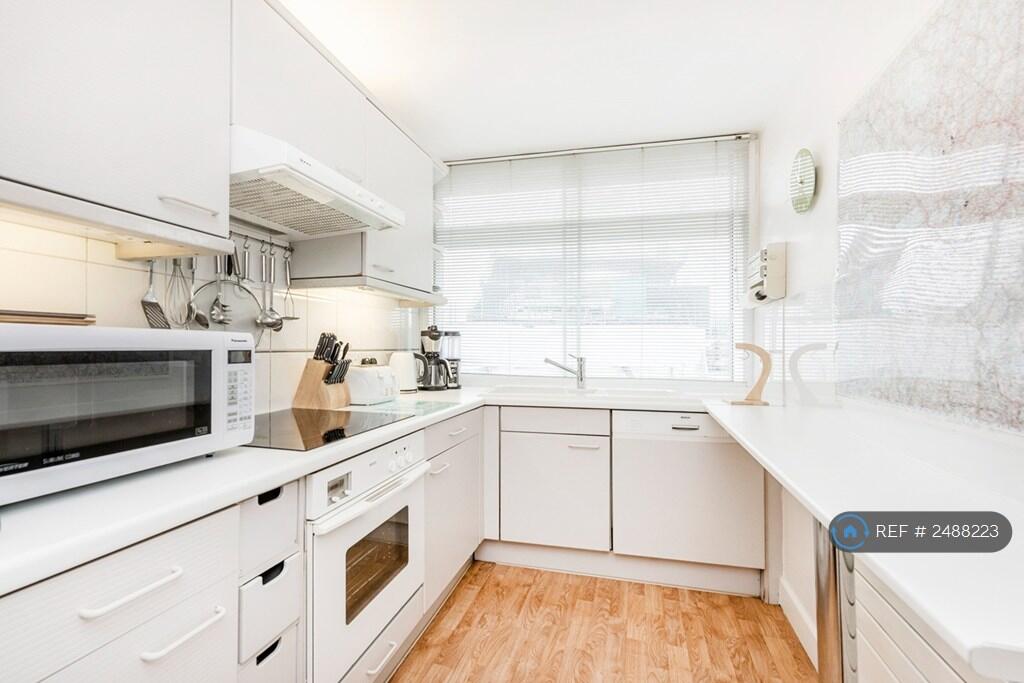 2 bedroom maisonette for rent