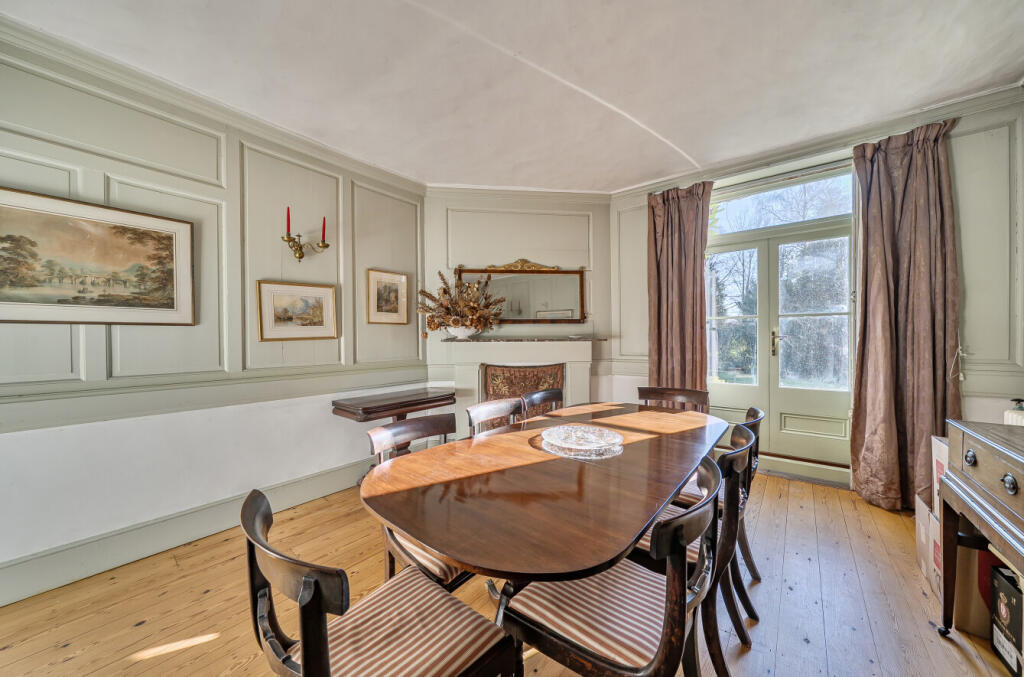 House in Woking, Surrey - More