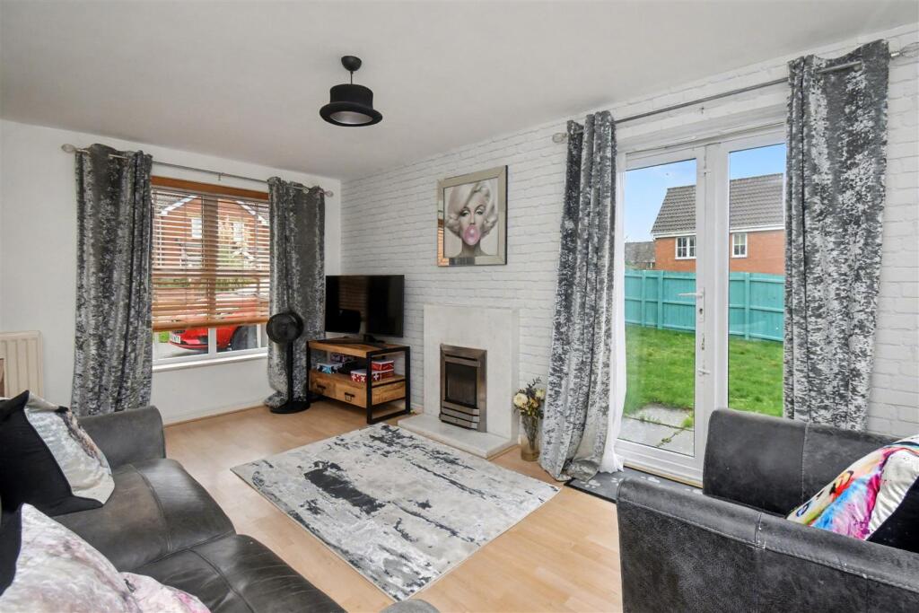 House in Corby, North Northamptonshire - View 3