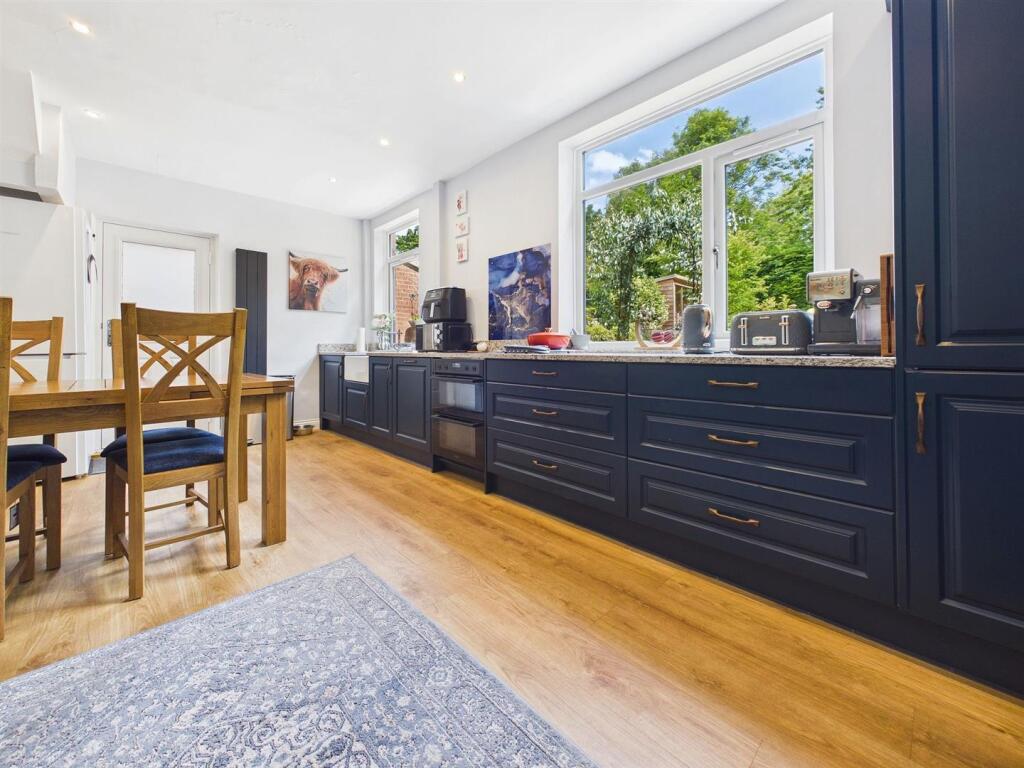 Glenbrook Terrace, Low Fell photo 3