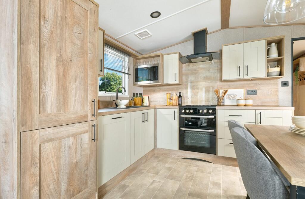 ABI Beverley , Silver Sands Holiday Park, Gwendreath, Helston, Cornwall, TR12 7LZ - View 4
