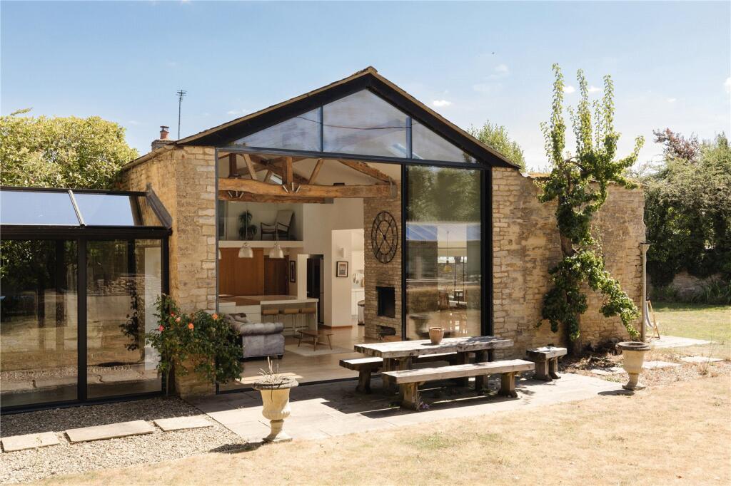 House in West Oxfordshire, Weald, Bampton - More