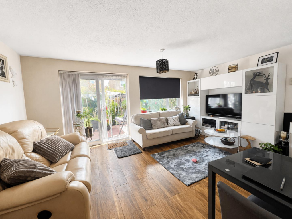 Copse Close, Bury St. Edmunds photo 4