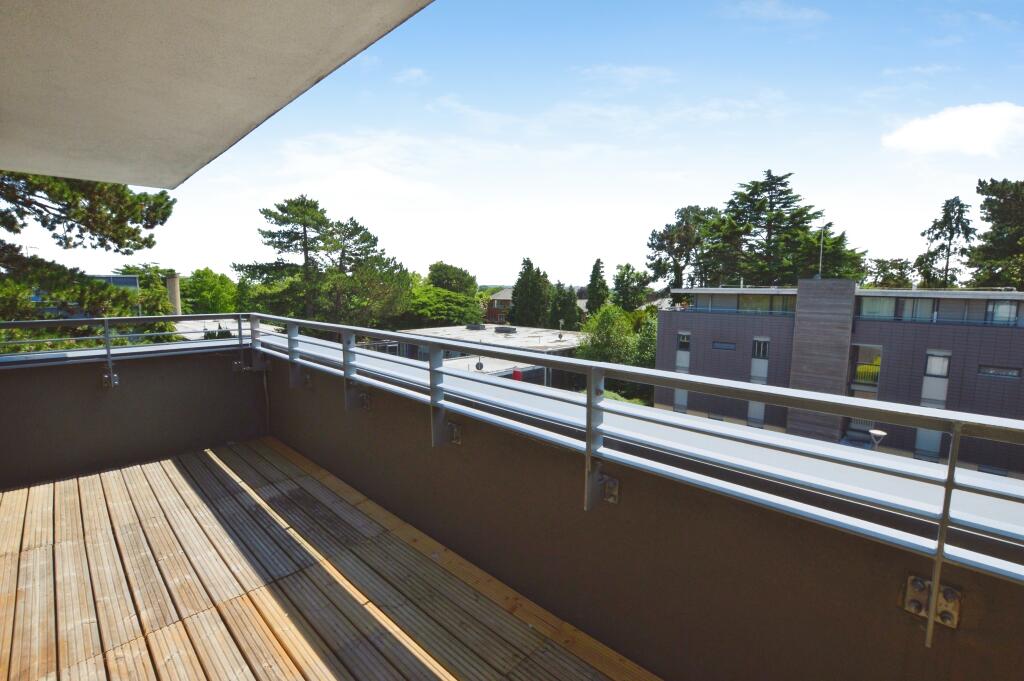 Apartment in St Albans - View 5
