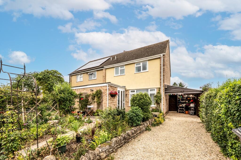 Main image of property: Wysdom Way, Burford, Oxfordshire, OX18
