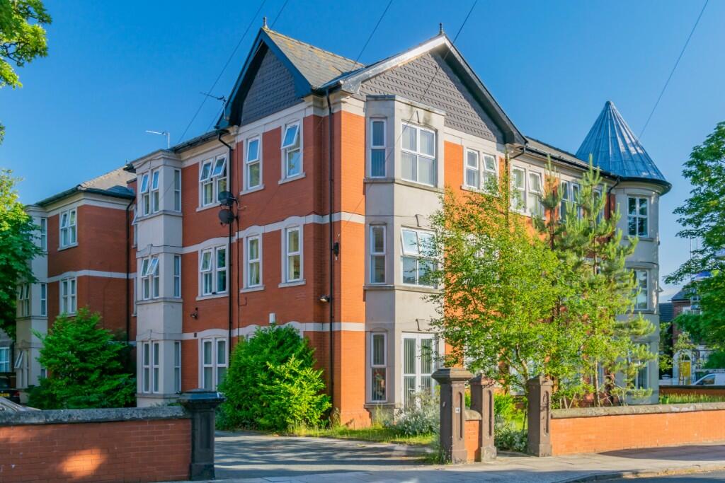 Main image of property: Flat 8 2 Victoria Road Waterloo Liverpool L22 1RP