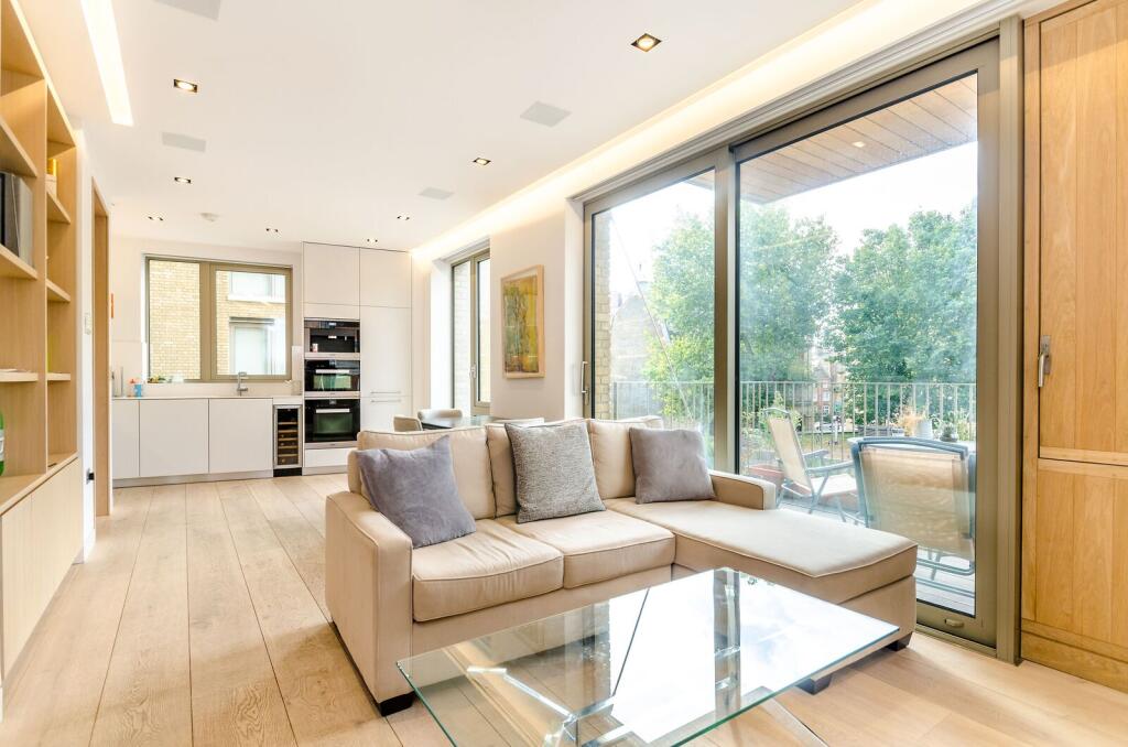 Apartment in London, One Tower Bridge, Old Kent Road - View 2