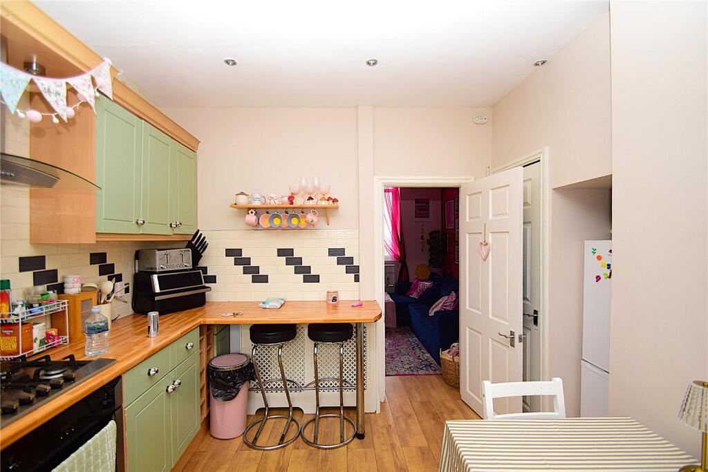 House in Scarborough, North Yorkshire - More