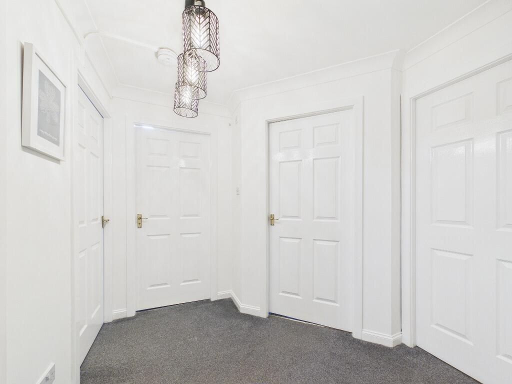 Apartment in Glasgow, South Lanarkshire - More