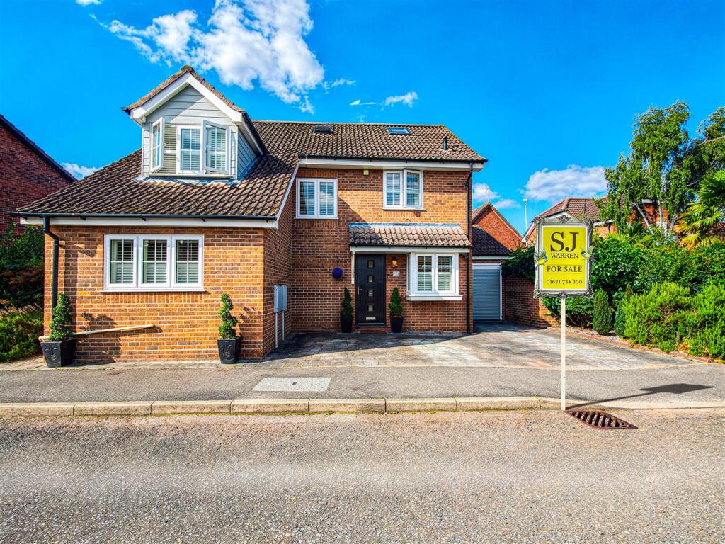 Main image of property: Leslie Park, Burnham-On-Crouch