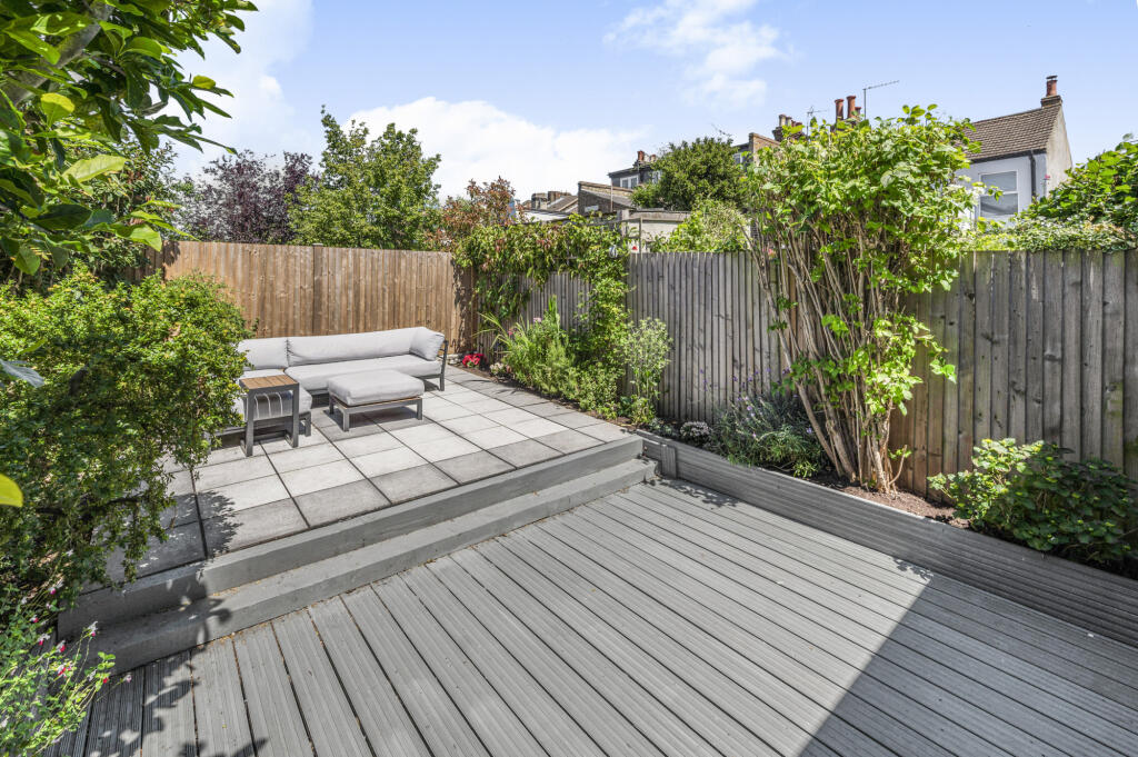 Apartment in London - View 4