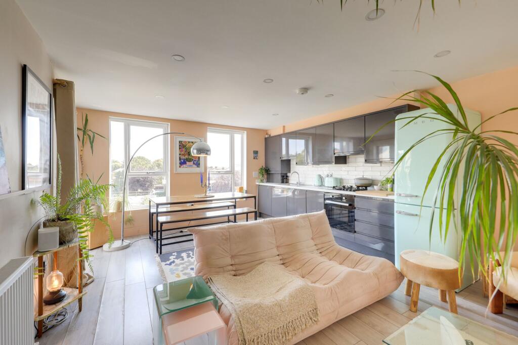 Main image of property: Brockley Rise, Forest Hill, SE23