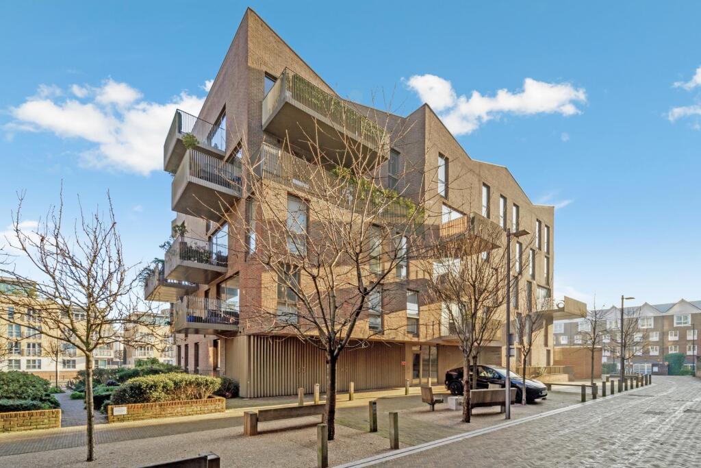 Main image of property: Halyards Court, Brentford, TW8