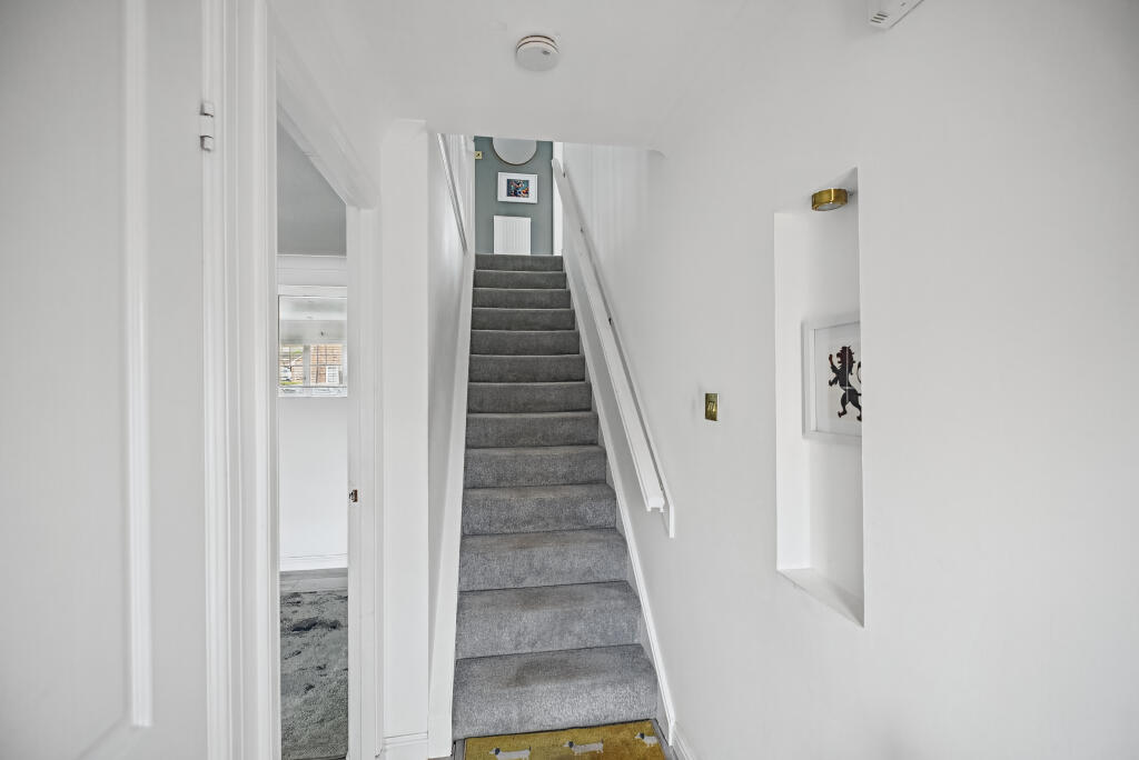 House in Airdrie, Holehills - More