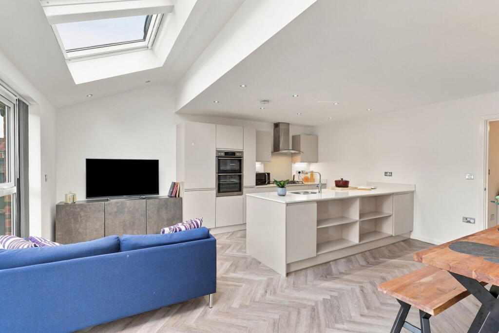 House in Salford, Boothstown - View 5