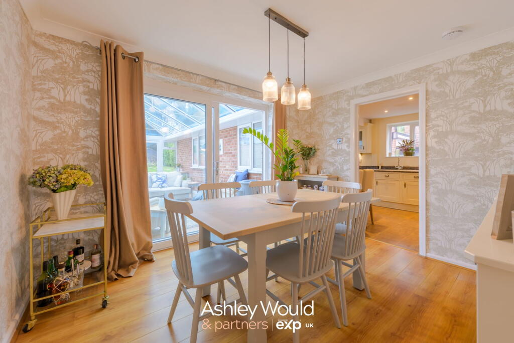 House in Bromsgrove, Hagley - More