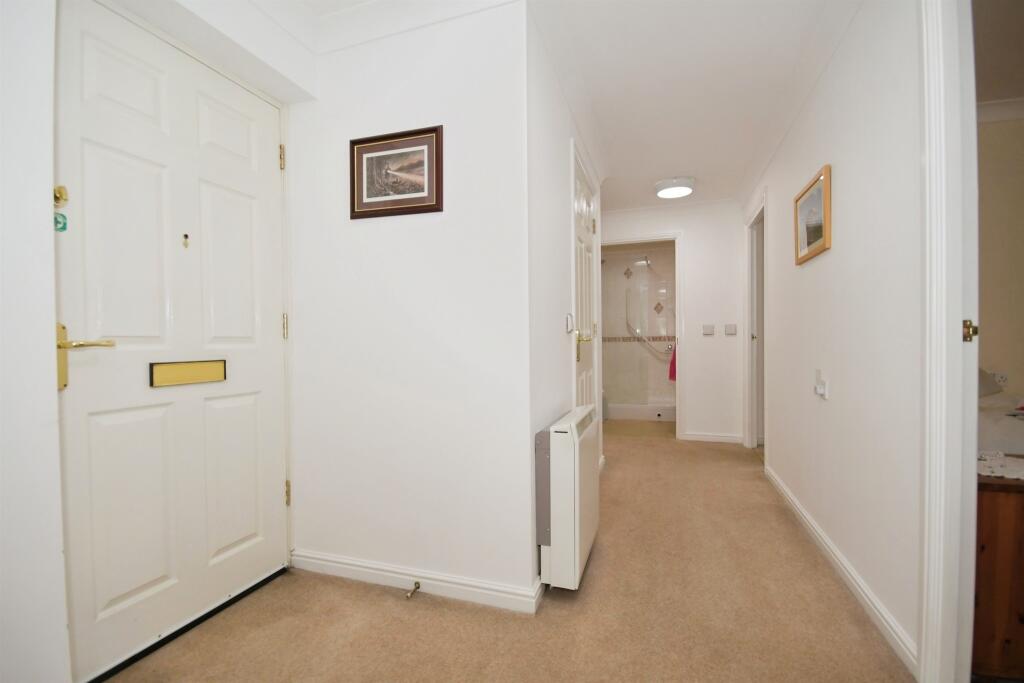 Kedleston Close, Belper photo 4