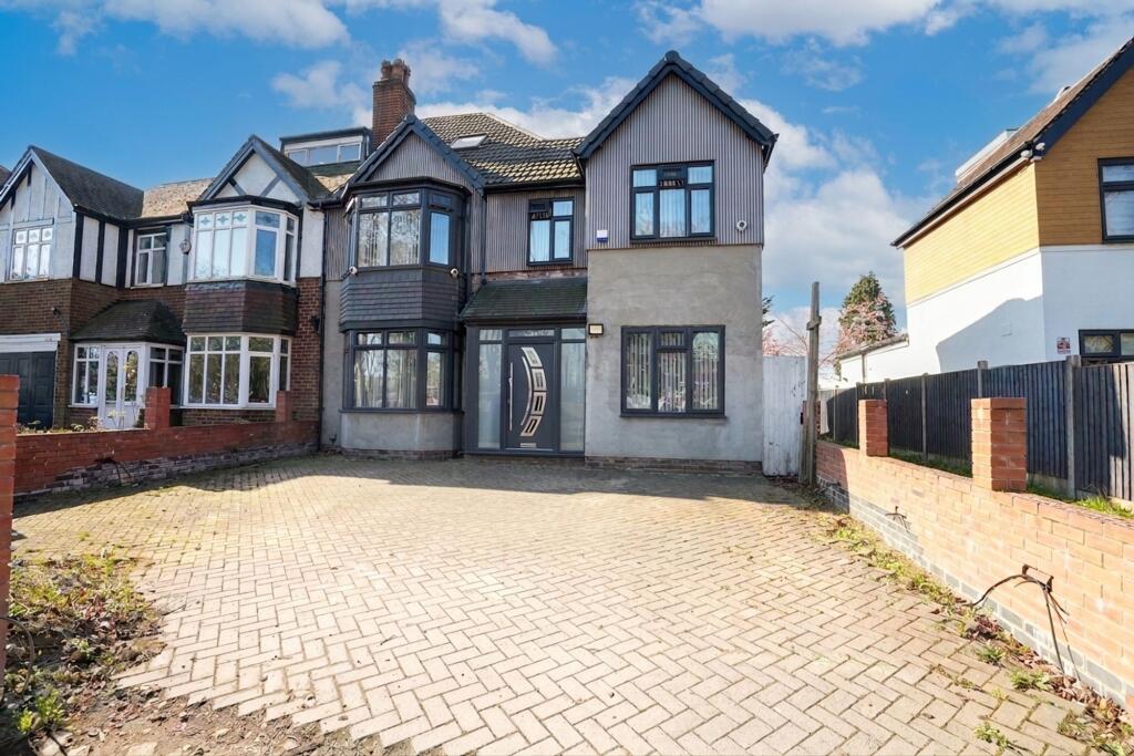 Main image of property: Stratford Road, Hall Green, B28