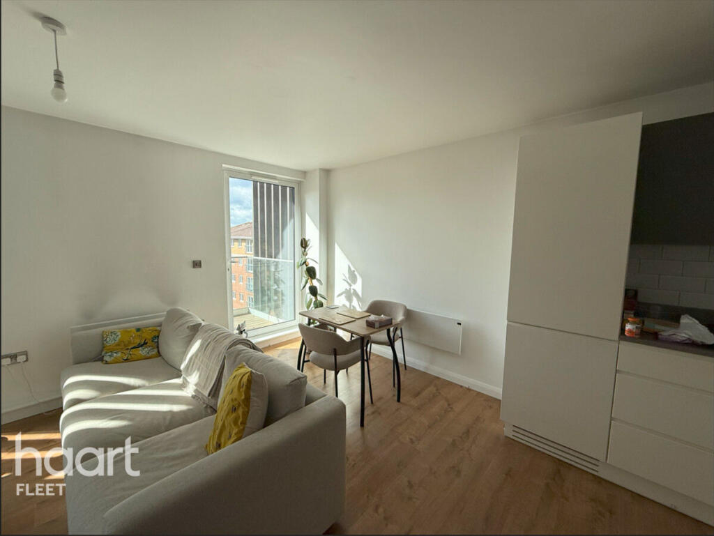 Main image of property: Farnborough Road, Farnborough