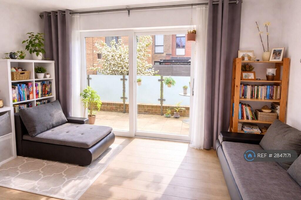 Main image of property: Lismore Boulevard, London, NW9