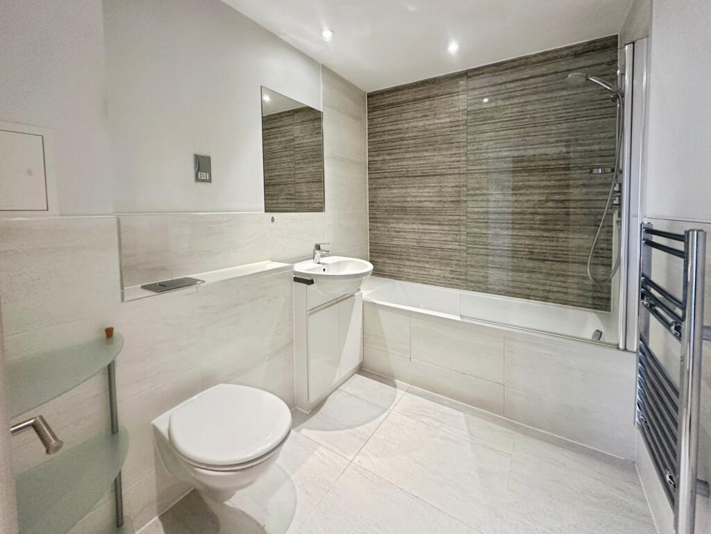 High Street, Bracknell, Berkshire, RG12 - View 3