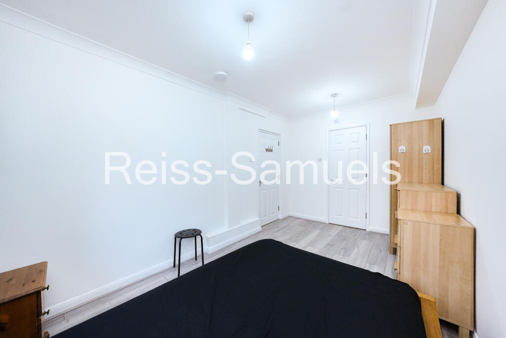 5 bedroom town house for rent