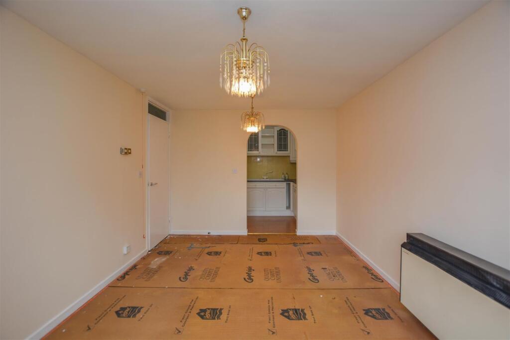 Kings Road, Brentwood photo 4