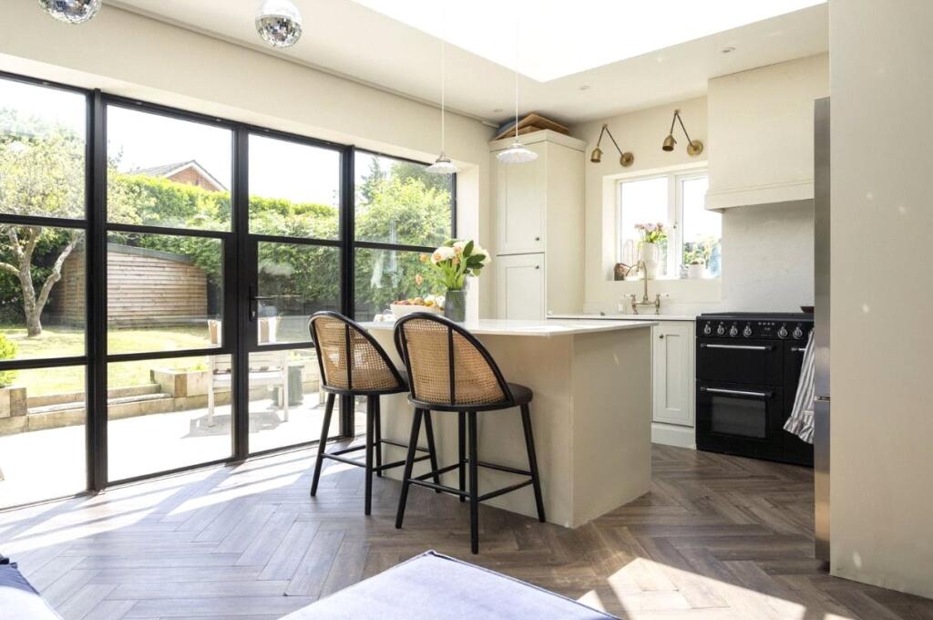 House in Poole, Oakdale - View 3