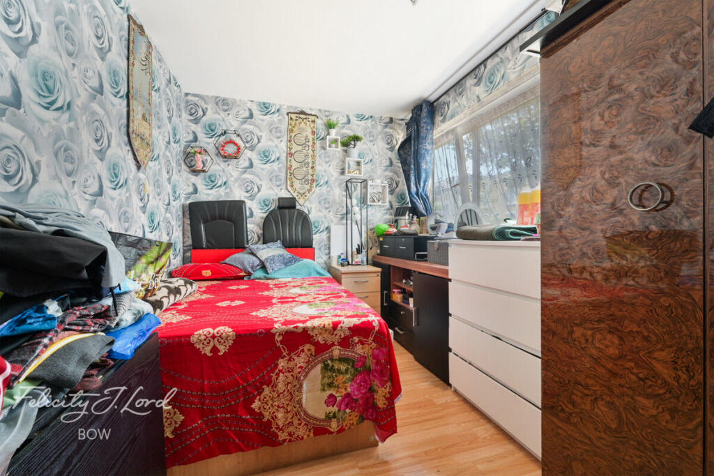 Apartment in London - More