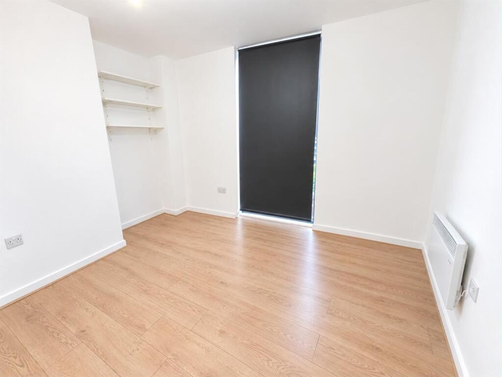 Apartment in Manchester - More