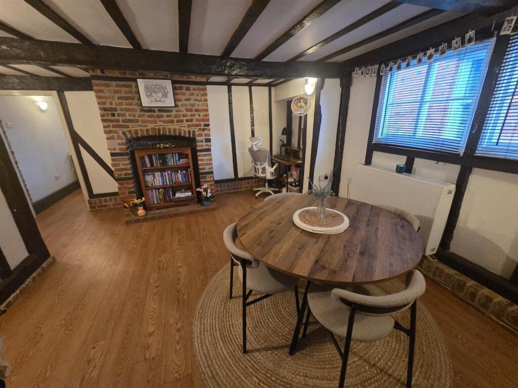 House in Southend-on-Sea - View 4