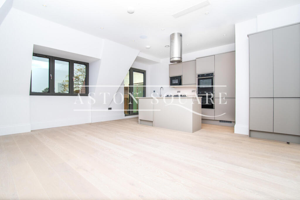 Main image of property: Green Lane, London, NW4