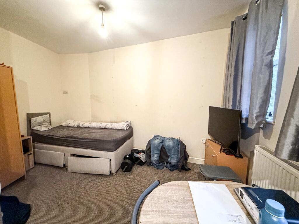 Apartment in Bridgwater, Eastover, Somerset - View 5
