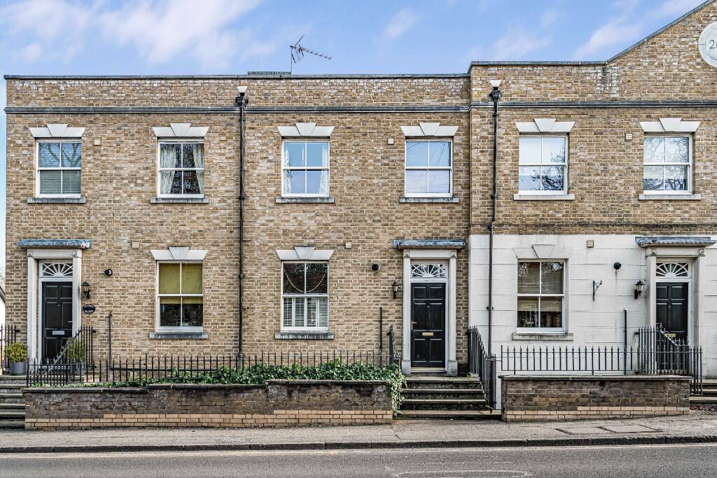Main image of property: Youngs Mews, Port Hill, Hertford, Hertfordshire, SG14