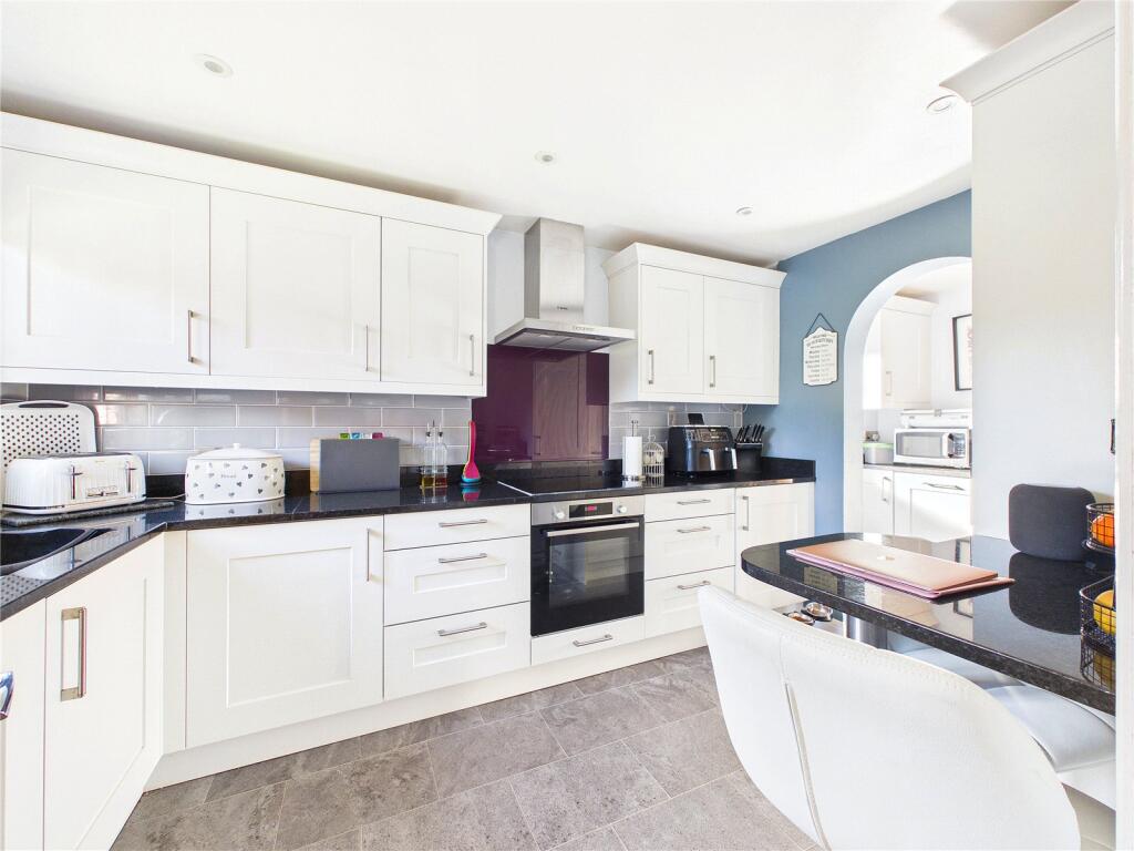 House in Worcester, St Peters, St. Peter the Great County - View 3