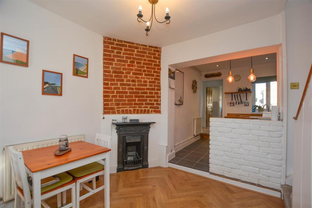 House in Brentwood, Navestock Side, Coxtie Green - View 5