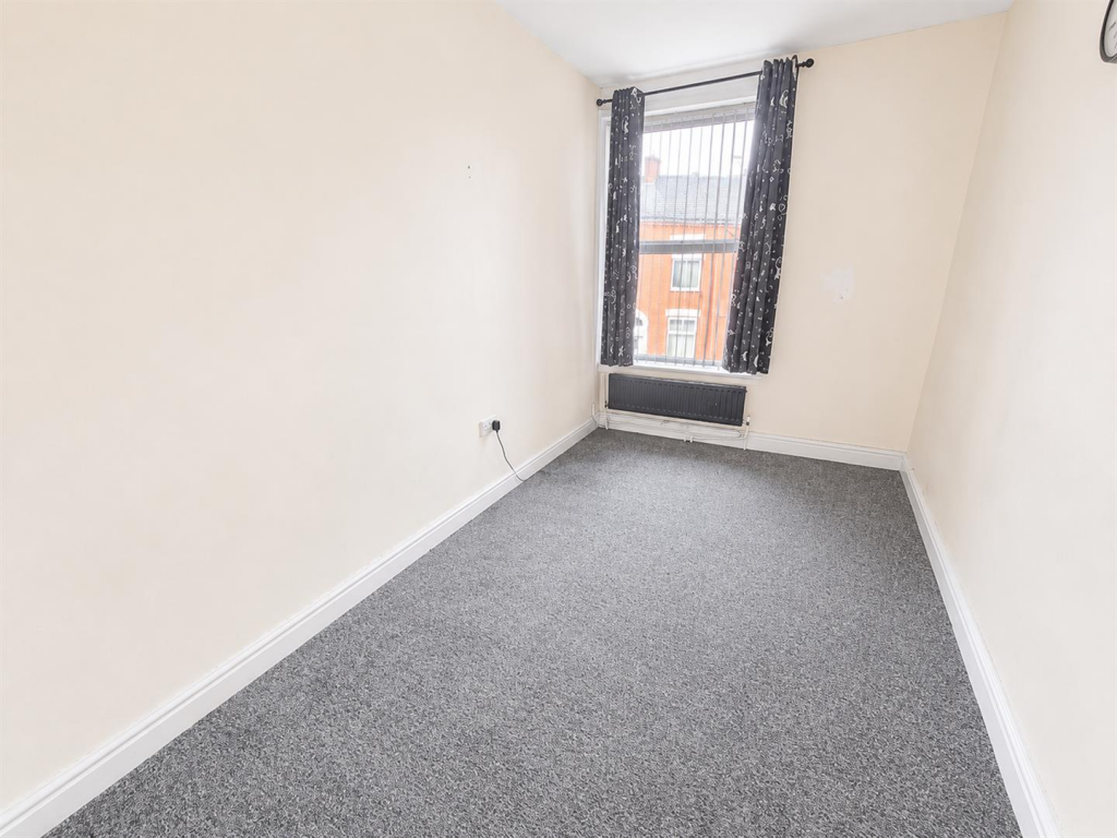 House in Oldham, Greater Manchester - More