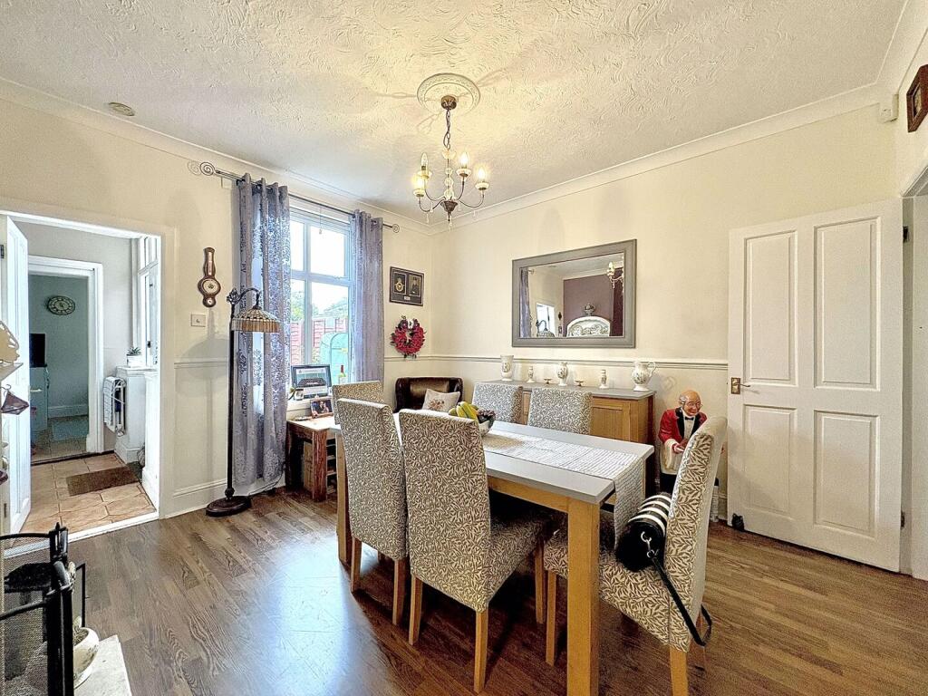 Rock Road, COSELEY, WV14 9HA photo 5
