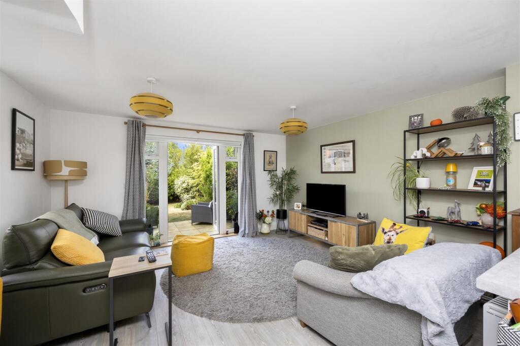 House in Haywards Heath, Lindfield - View 3